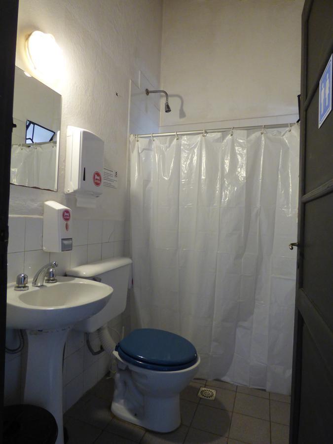 Las Rejas Hostel 萨尔塔 外观 照片