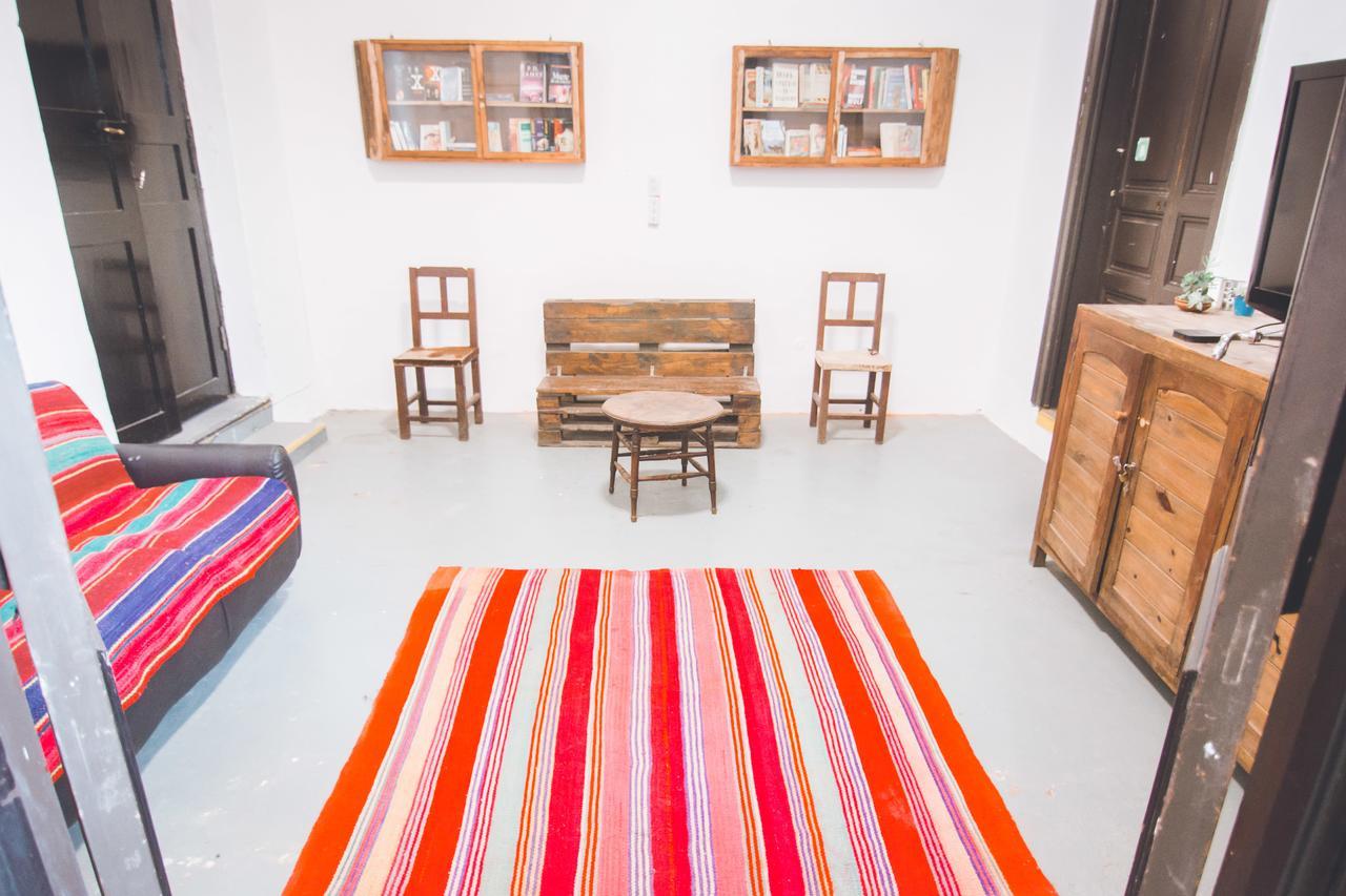 Las Rejas Hostel 萨尔塔 外观 照片